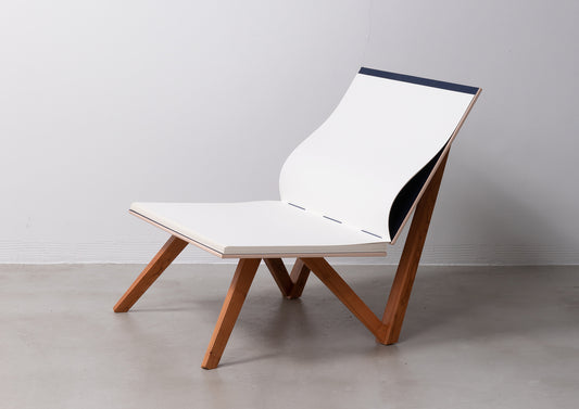 The Book Chair / イスイズアブック